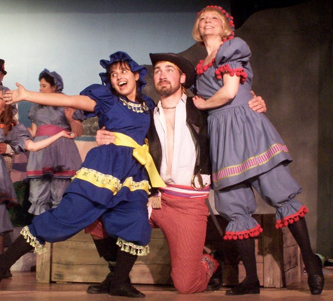 Anne in The Pirates of Penzance 2006, with Gracie Martin and Robert D. Gorski