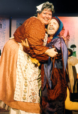 Julia in The Sorcerer 1999 — 'Mrs. Partlet', with Tracy Burdick — 'The Jester'