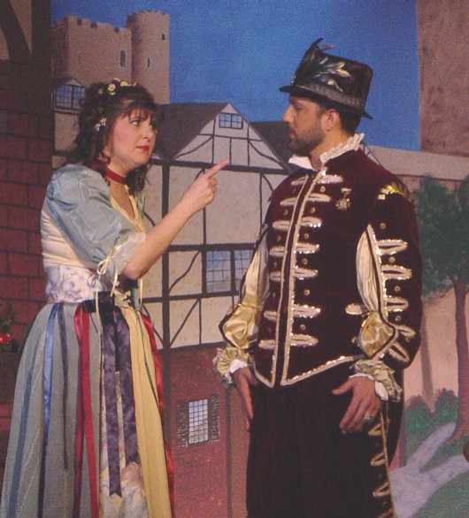 Kathy in The Yeomen of the Guard 2003 — 'Elsie', with Edward Medina-Torres — 'The Lieutenant'