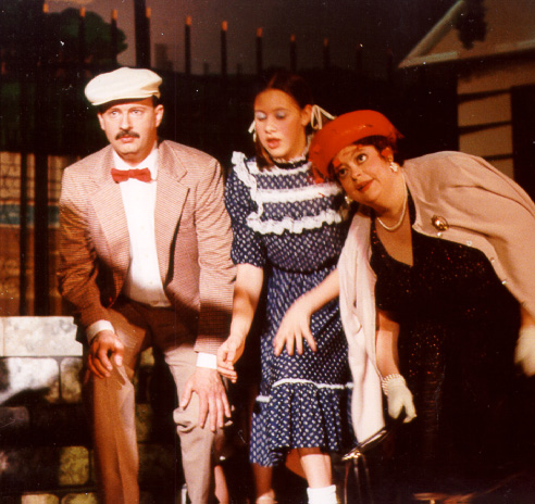 Laurel in The Zoo 2001, with David Odgers and Jennifer Odgers